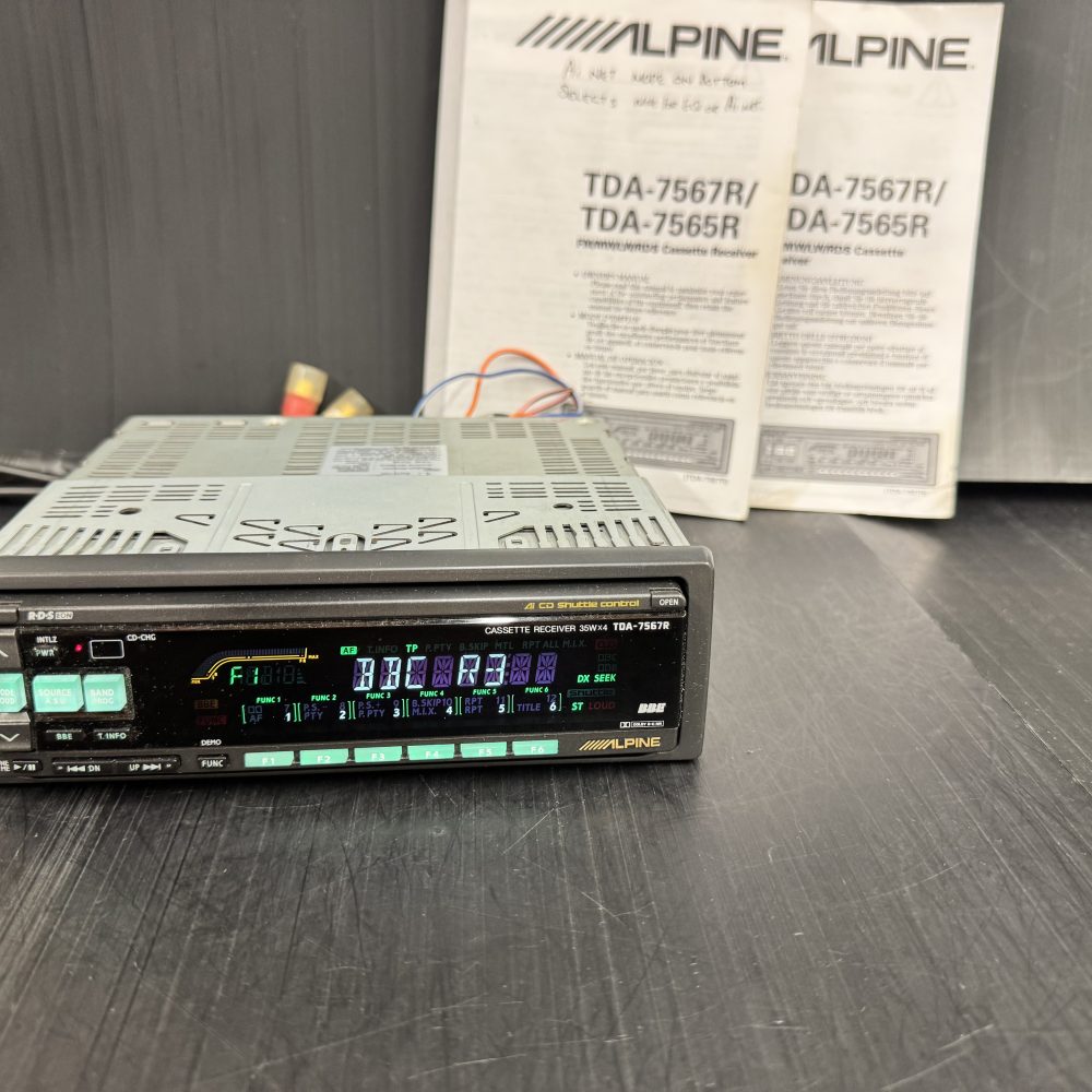 Alpine Tda-7567r old school radio cassette Very Rare model