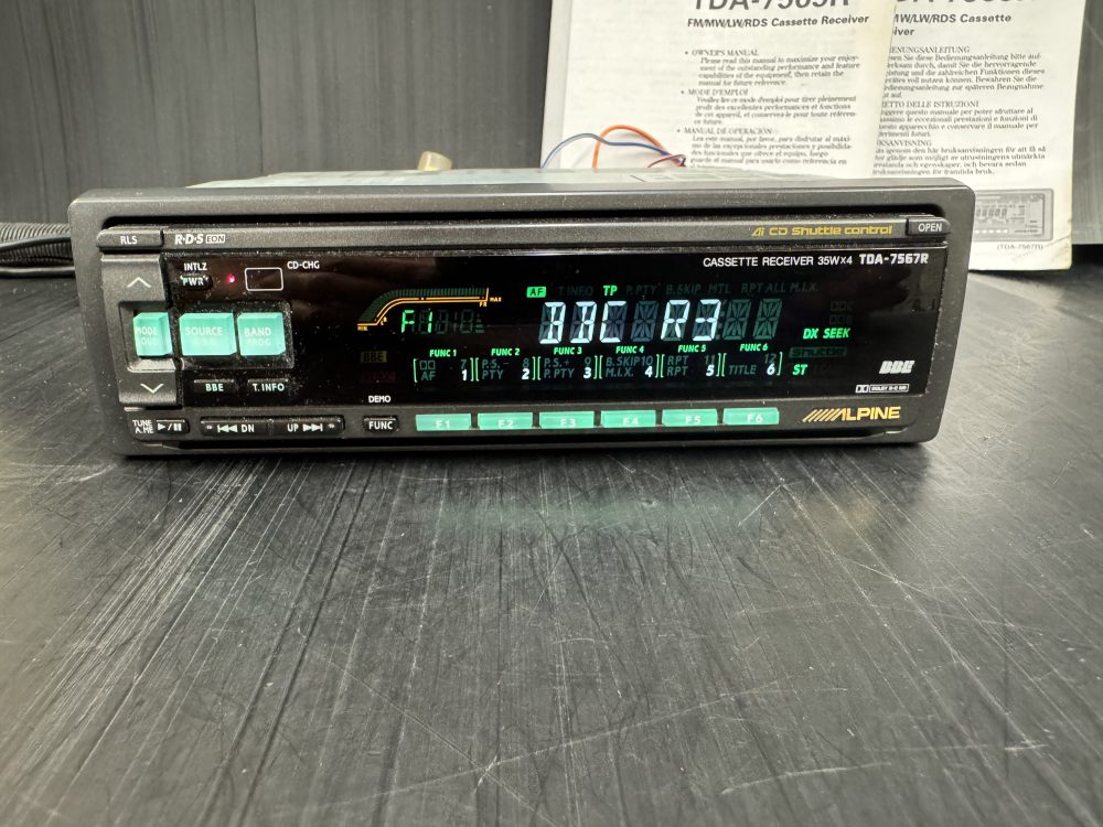 Alpine Tda-7567r old school radio cassette Very Rare model - Image 4