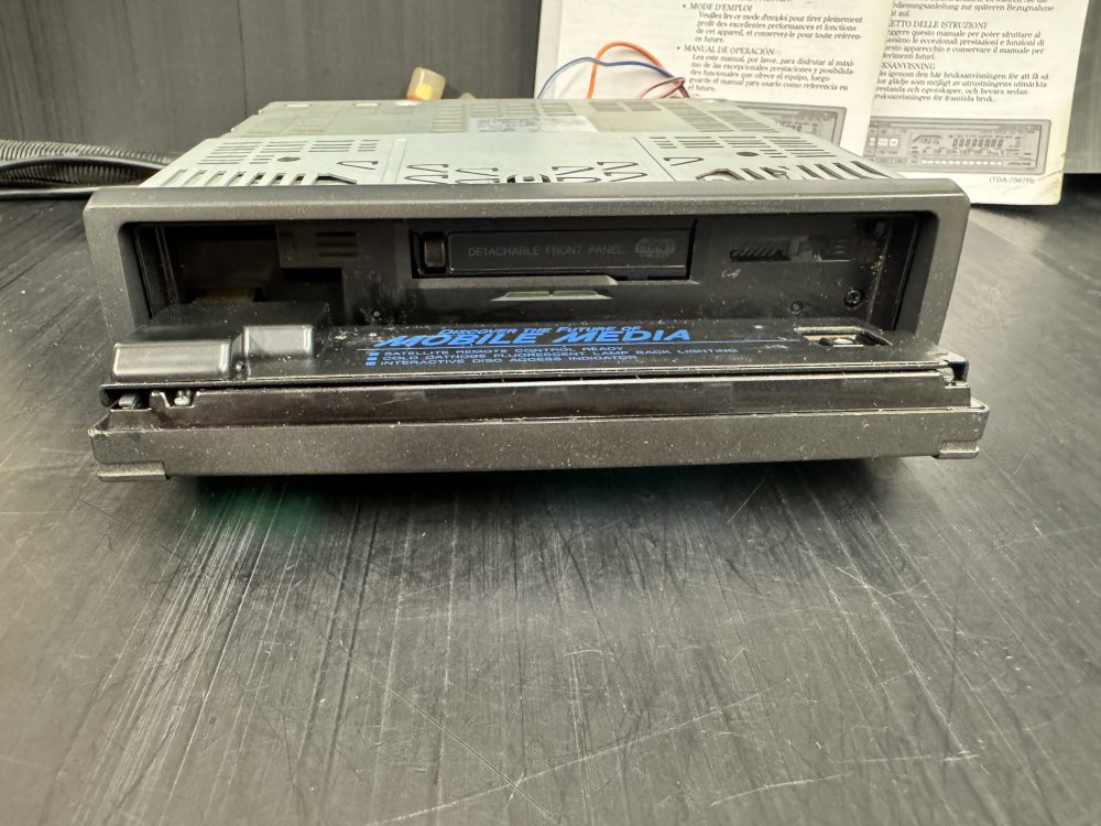Alpine Tda-7567r old school radio cassette Very Rare model - Image 5