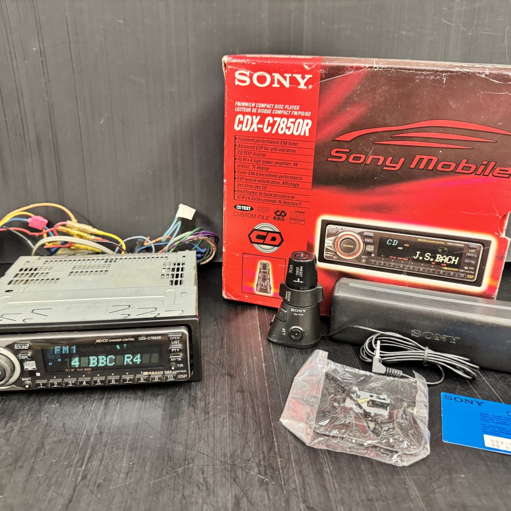 Sony Cdx-C7850r Car Radio Top spec Rare model with remote commander stalk