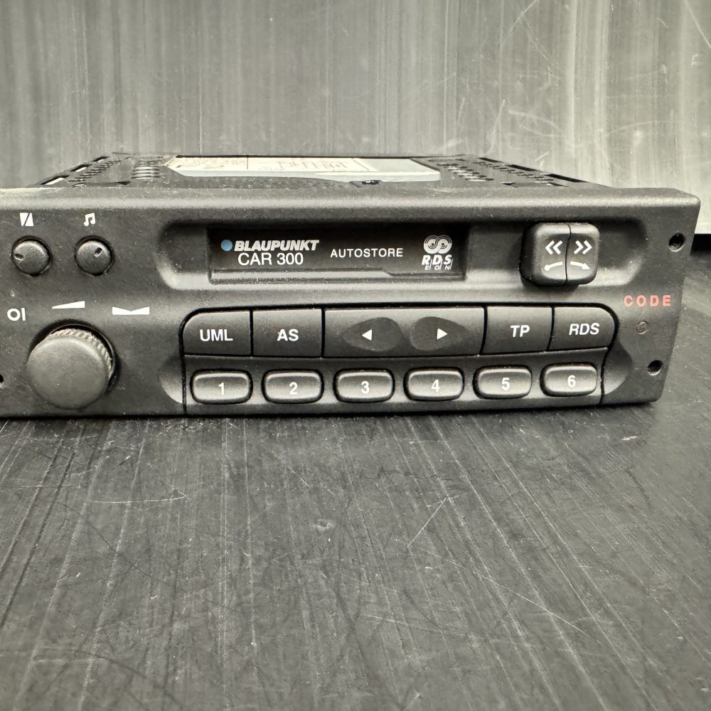 Vauxhall Blaupunkt Car300 old radio cassette with code