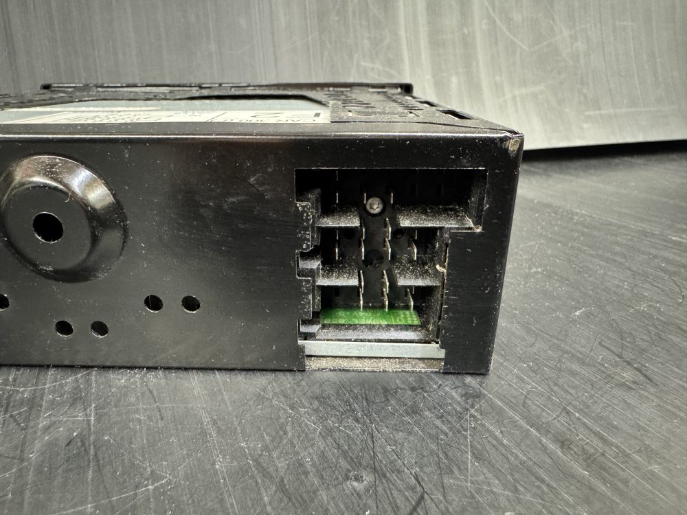 Vauxhall Blaupunkt Car300 old radio cassette with code - Image 5