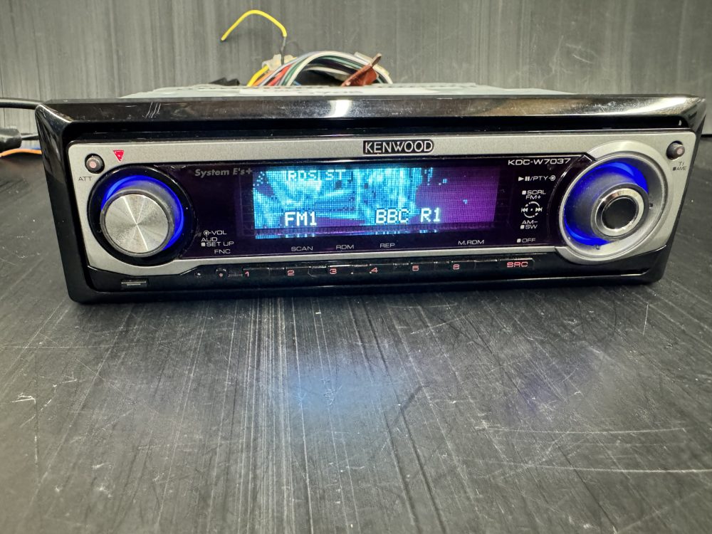 Kenwood Kdc-W7037 Car radio head unit CD player with Changer Control - Image 4
