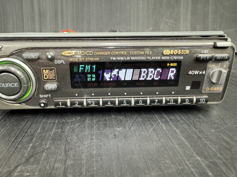 Sony Mdx-C7970r Car Radio Stereo Mini-Disc Player - Image 3