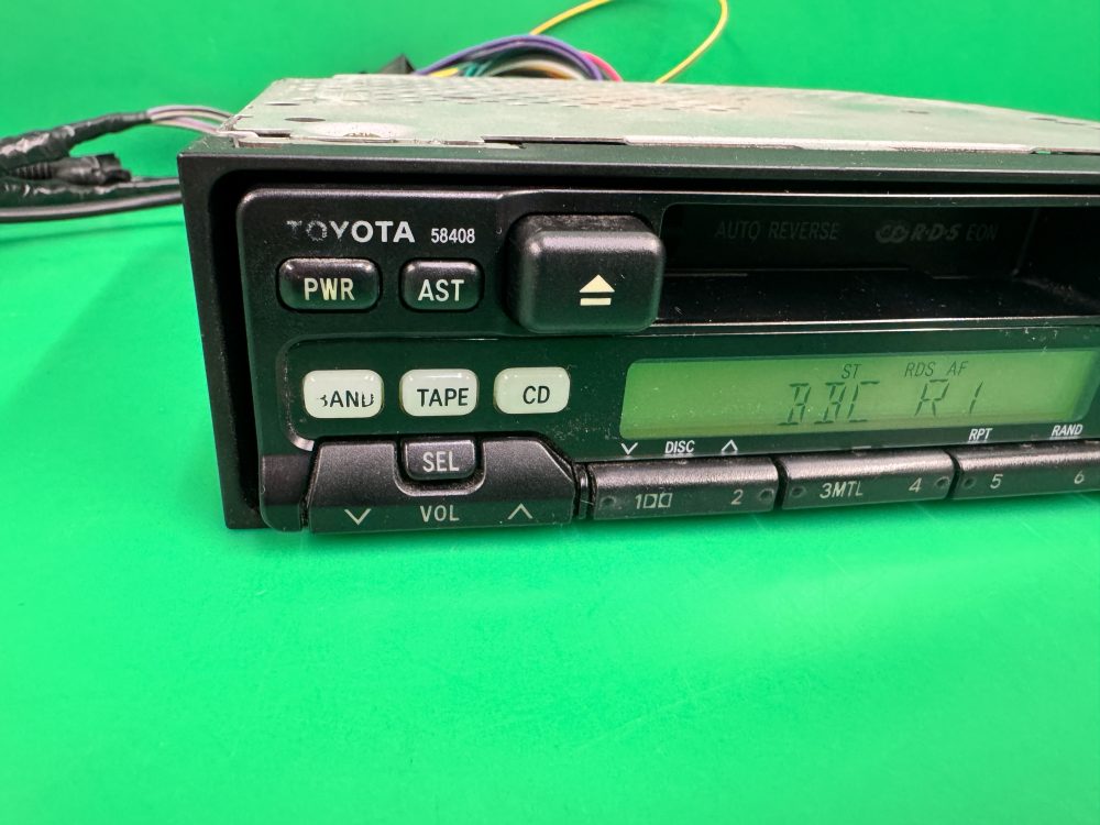 Toyota 58408 Oem radio cassette head unit - Image 3