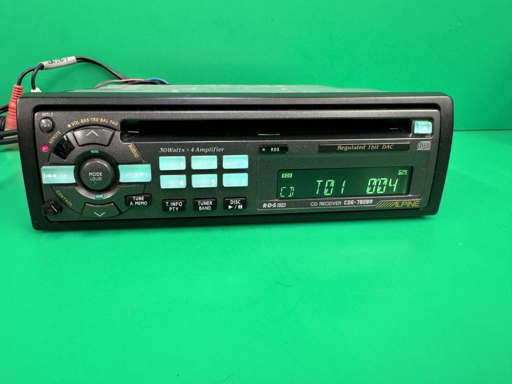 Alpine Car Radio Stereo Cd Player Model Cde-7828r with Green Illumination - Image 3