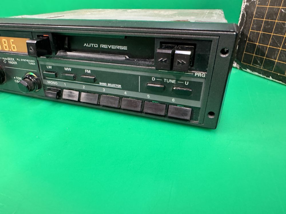 Panasonic 825 Old Vintage Radio Cassette Player Old Golf Audi - Image 5
