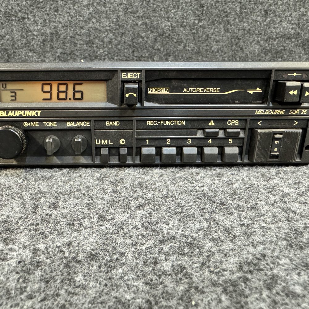 Blaupunkt Melbourne Sqr26 old car radio cassette player