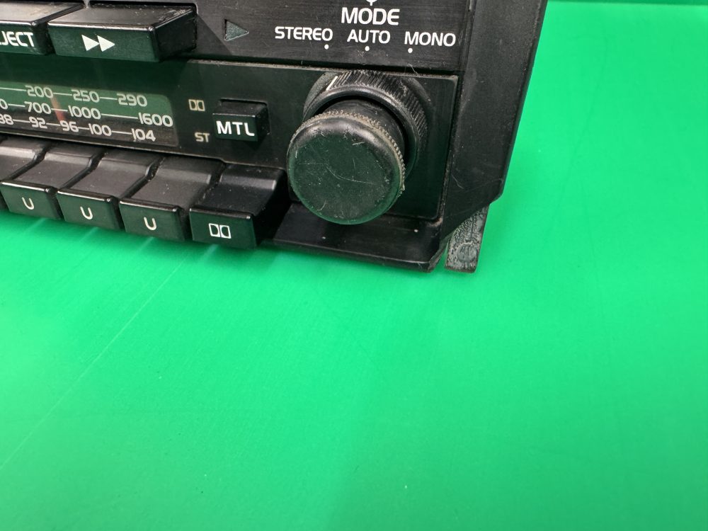 Old Volvo CR-107 Old Classic Vintage Radio Cassette Player - Image 4