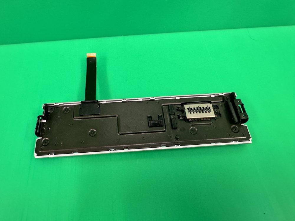 Sony Cdx-M730 Xplod Car Radio Stereo main internal face panel - Image 4