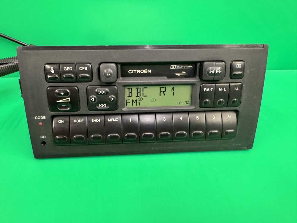 Citroen Xantia early old Classic radio cassette player with code Pf1 (Copy)