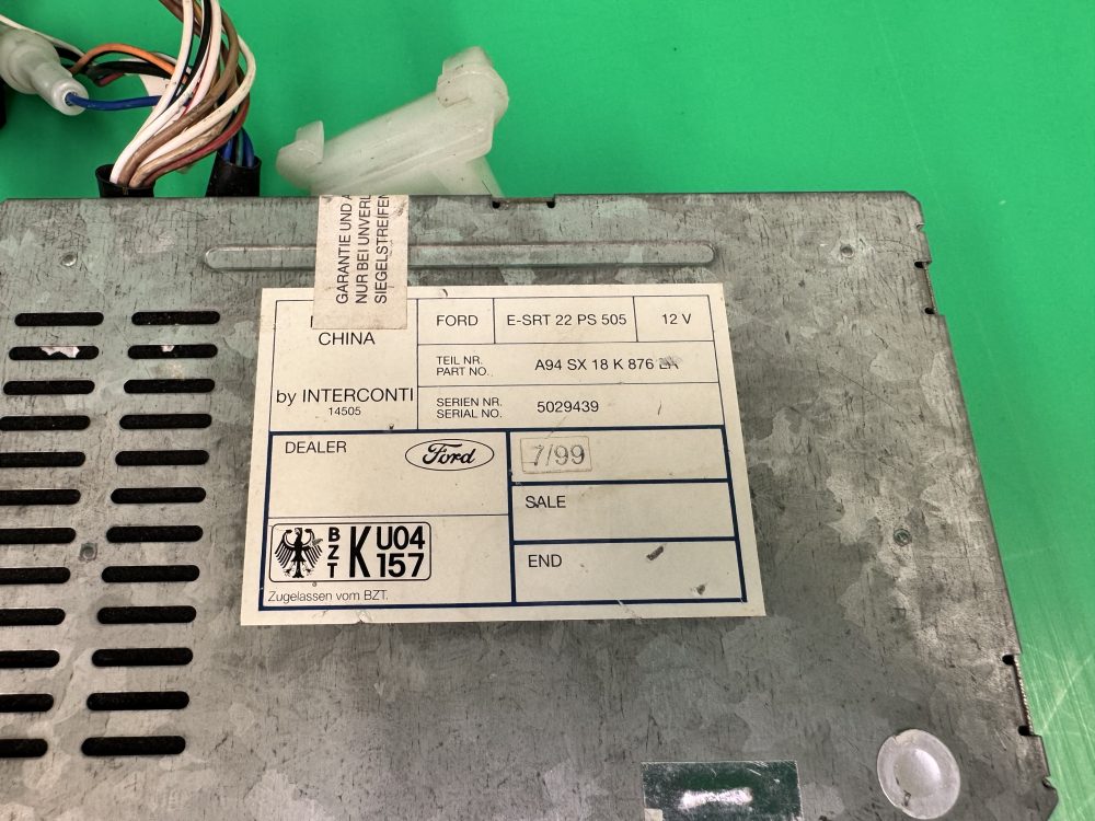 Ford Original Upgrade Radio Cassette Fiesta Escort Rate model - Image 6