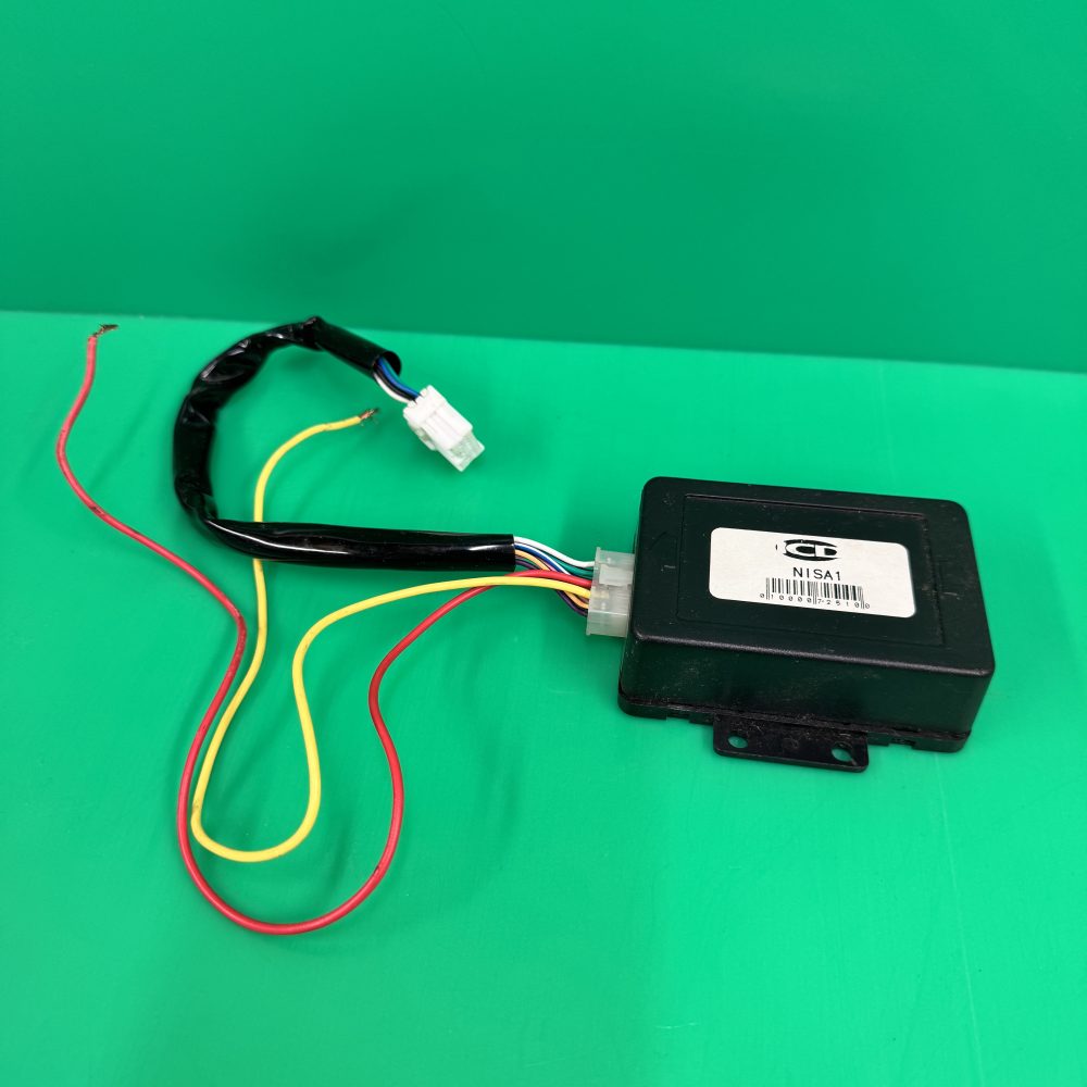 Nissan cd changer adapter lead to Alpine M-Bus changer convertor 