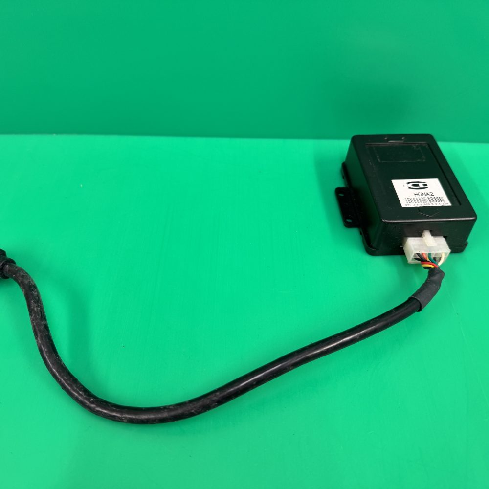 Honda cd changer adapter lead to Alpine M-Bus changer convertor 