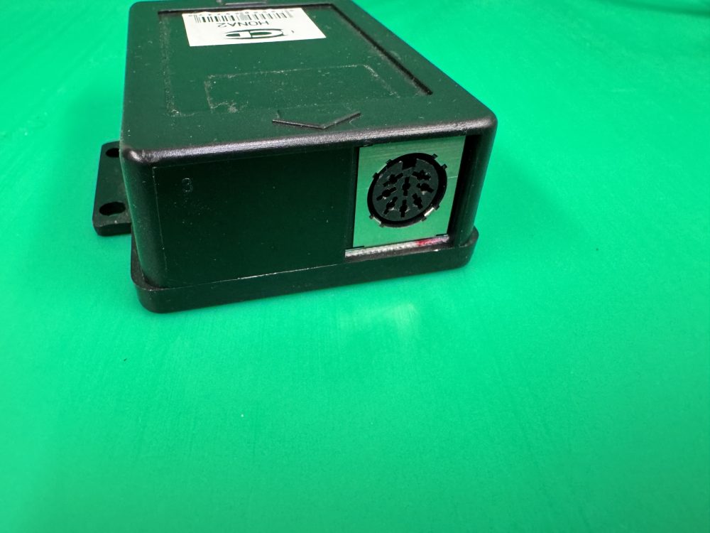 Honda cd changer adapter lead to Alpine M-Bus changer convertor  - Image 4