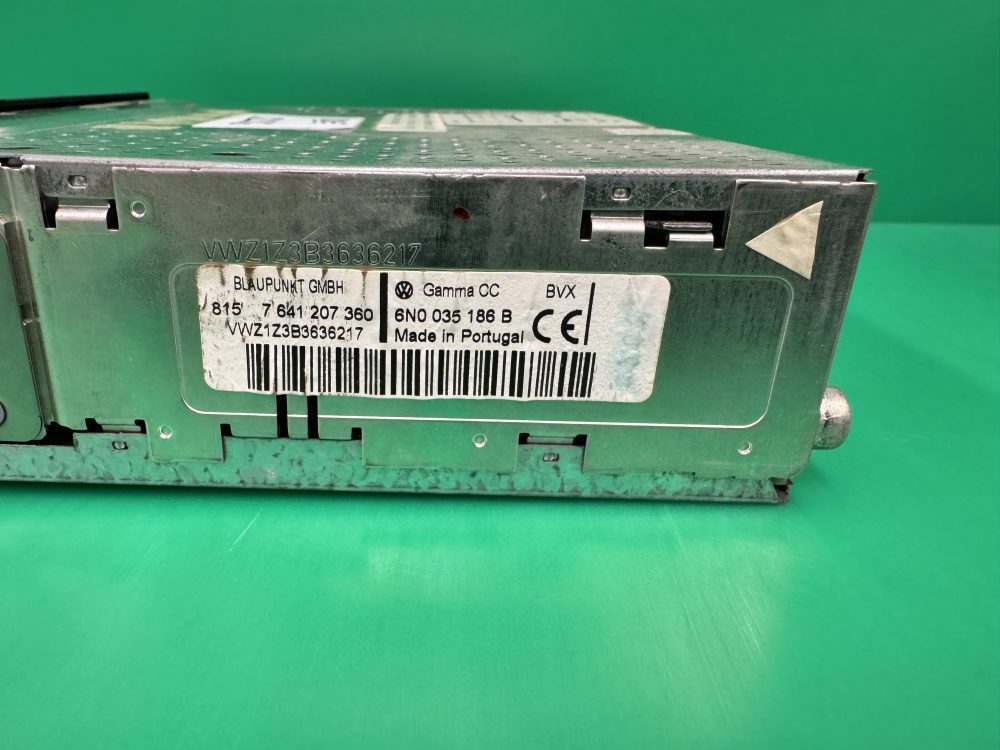 Vw Gamma old car radio cassette player with cd changer control - Image 4
