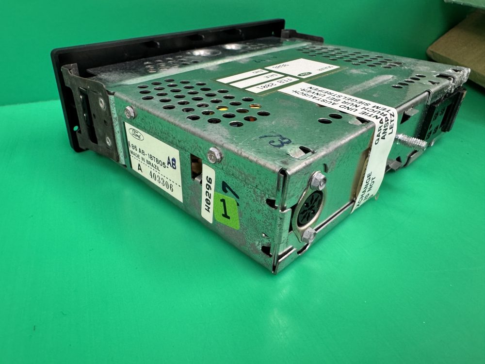 Ford Cosworth etc Old Classic Vintage four channel power amplifier Car Add On Amp Amplifier New old stock - Image 7