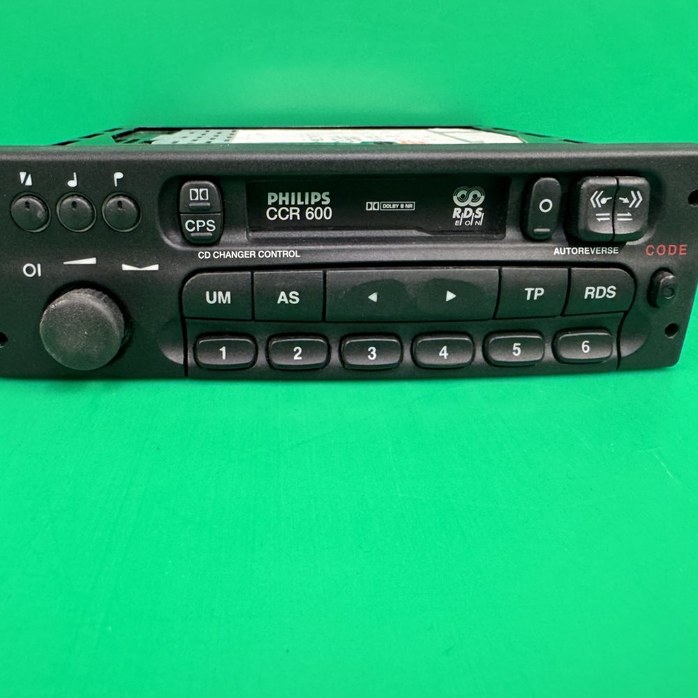 Vauxhall Philips Ccr600 old car radio cassette player with code and cage