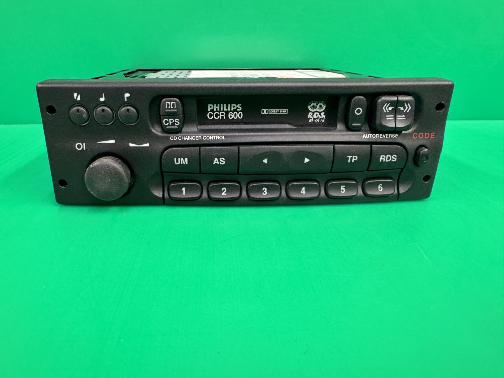 Vauxhall Philips Ccr600 old car radio cassette player with code and cage