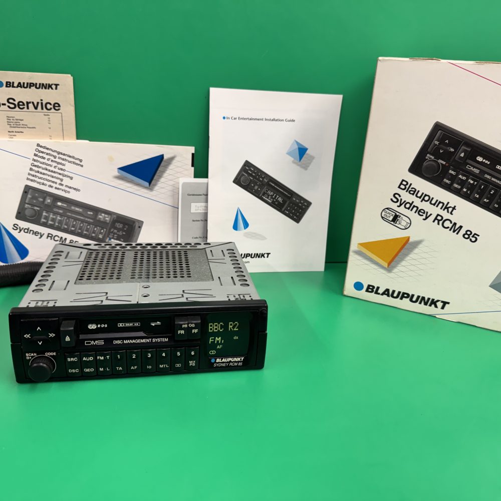 Blaupunkt Sydney RCM 85 old car radio cassette player With changer Control