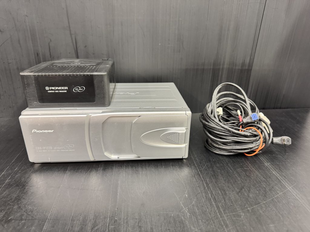 Pioneer Cdx-P1270 old school 12 disc Cd changer - JT Audio
