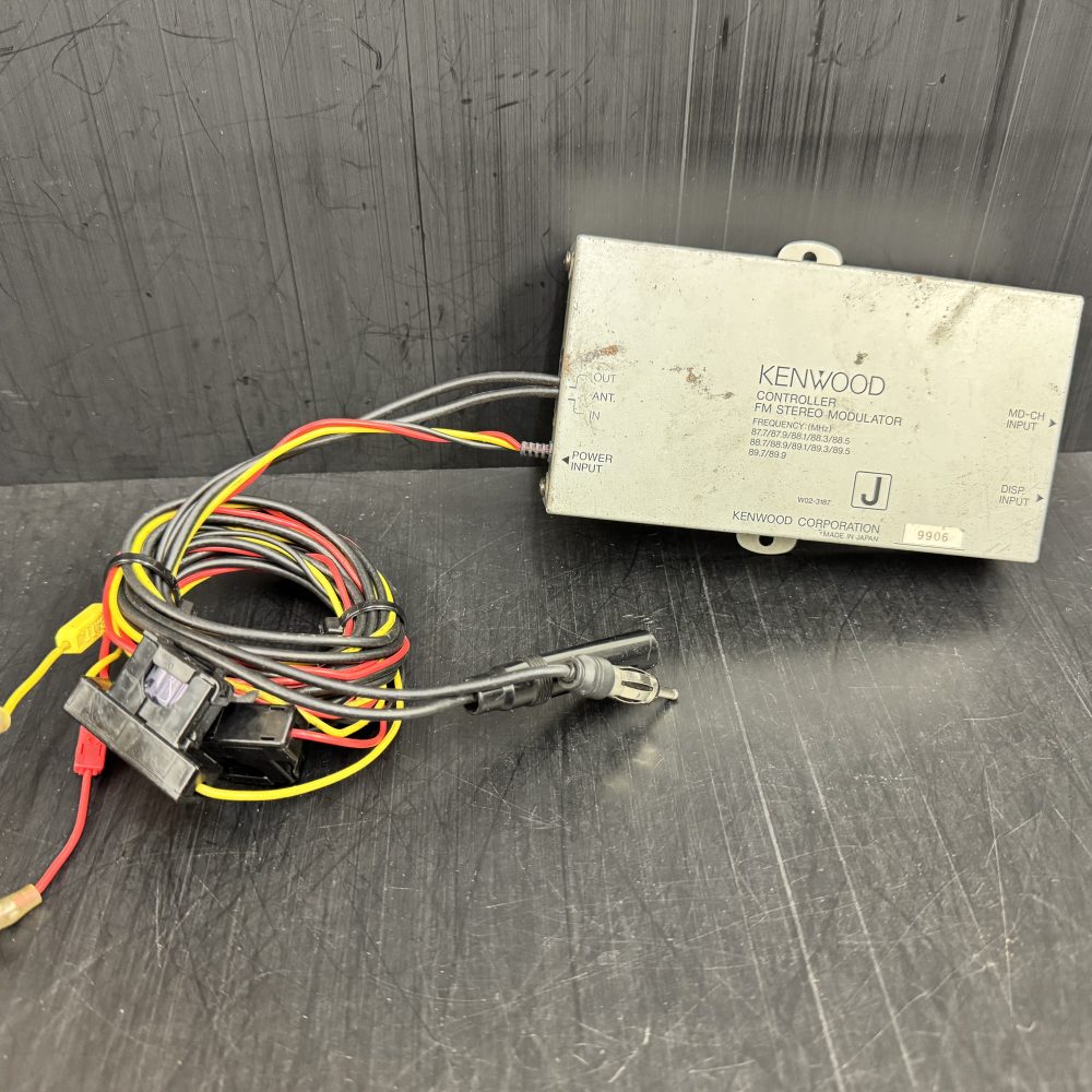 Kenwood Cd Changer Remote Fm Modulator Control Box and Wiring only