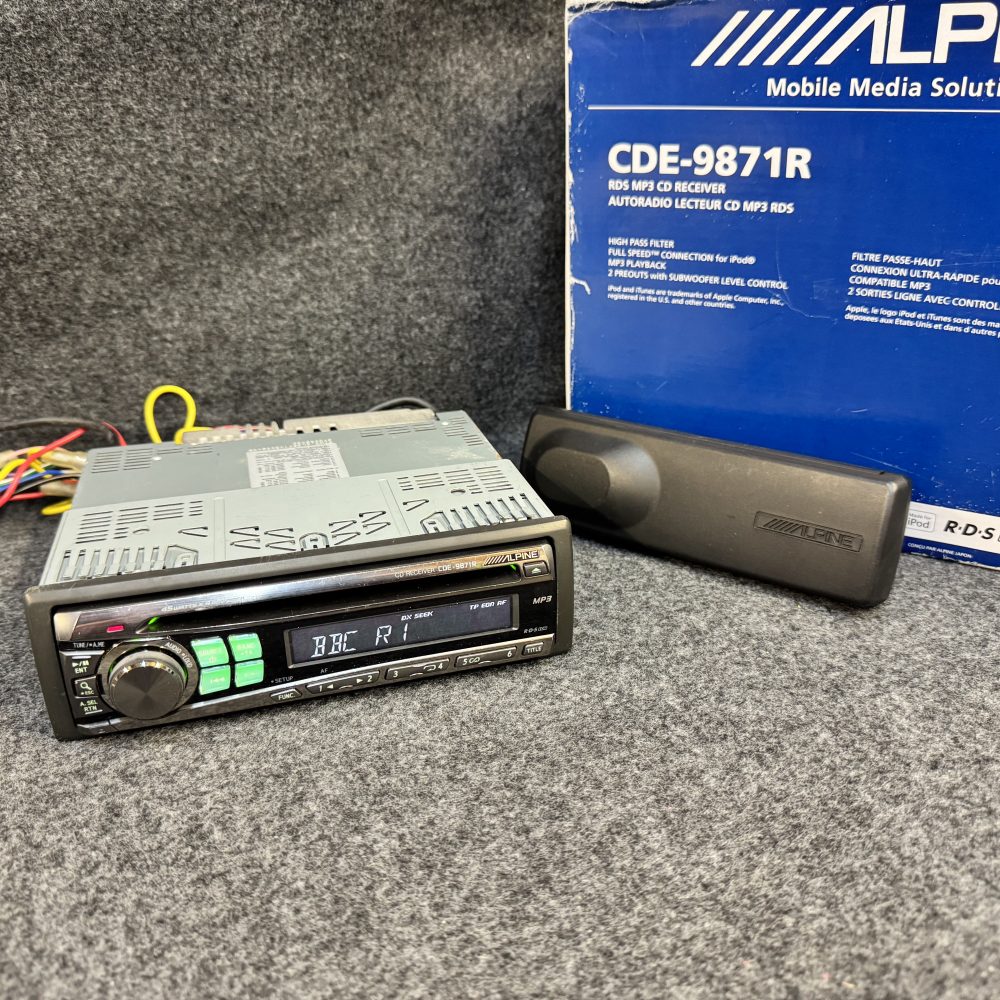 Alpine Car Radio Stereo Cd Player Model Cde-9871r with Green Illumination