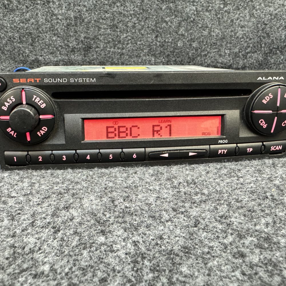 Seat Elana Grundig car radio CD player with code