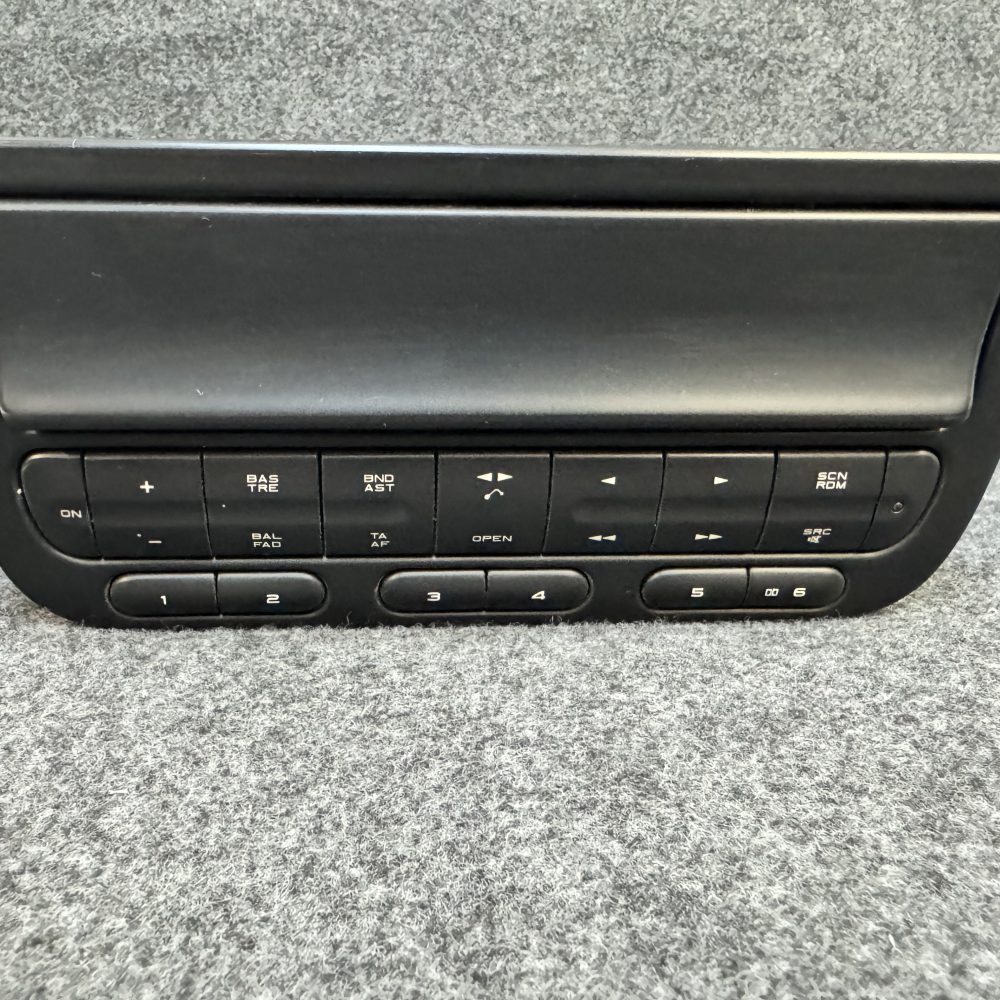 Old Classic Peugeot 406 Car Radio Cassette Player With Code 22DC722/65