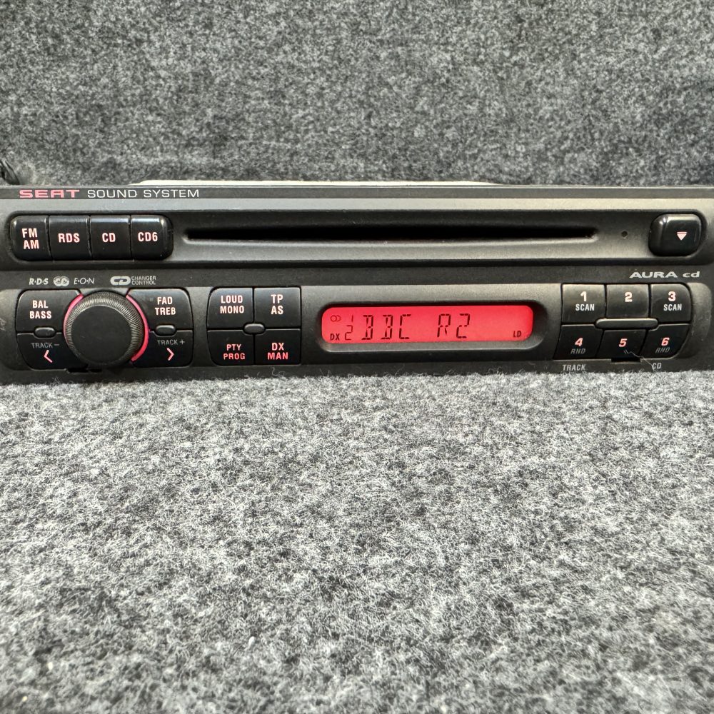 Seat Leon Aura Grundig car radio CD player with code