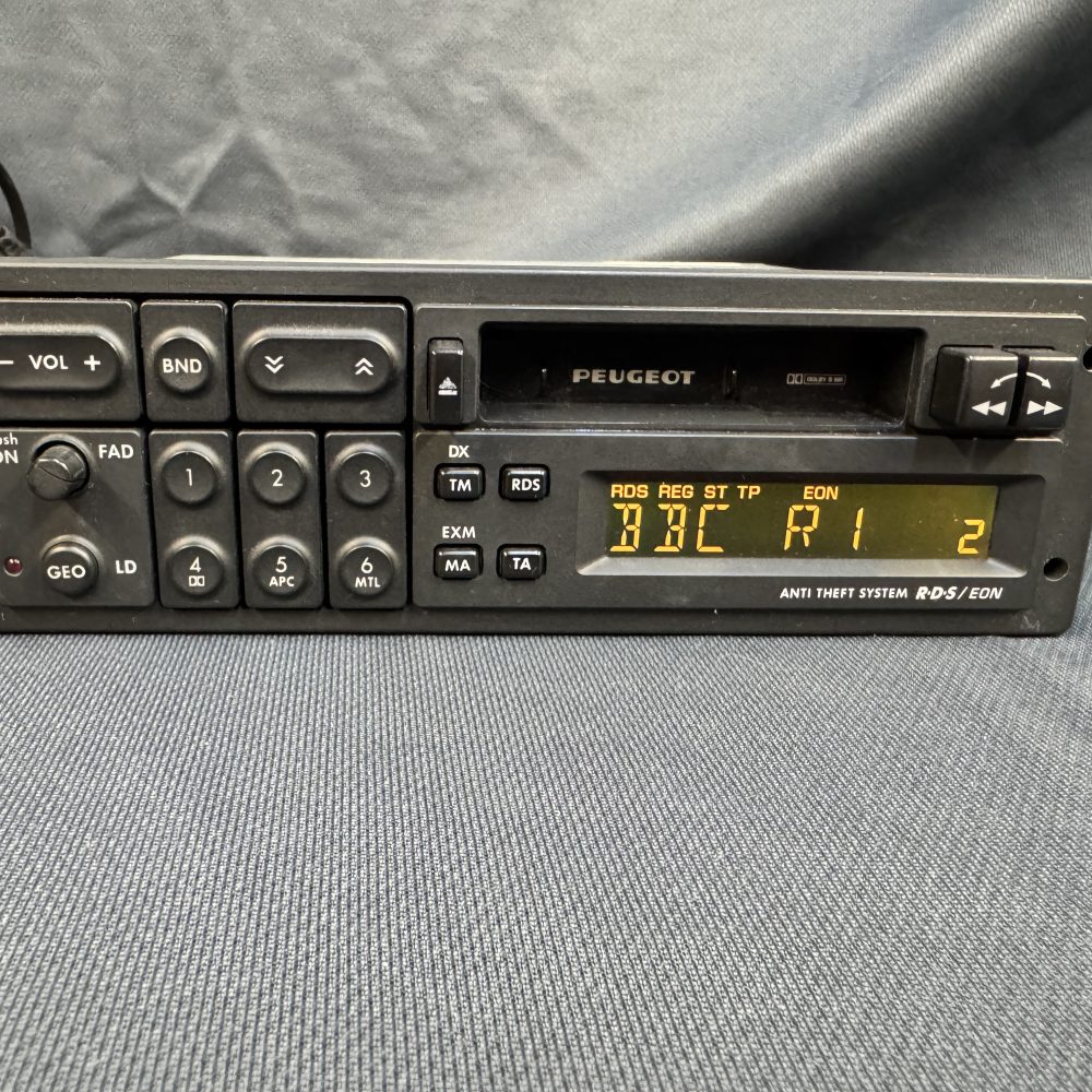 Old Classic Peugeot 405 Car Radio Cassette Player With Code PU-9833a