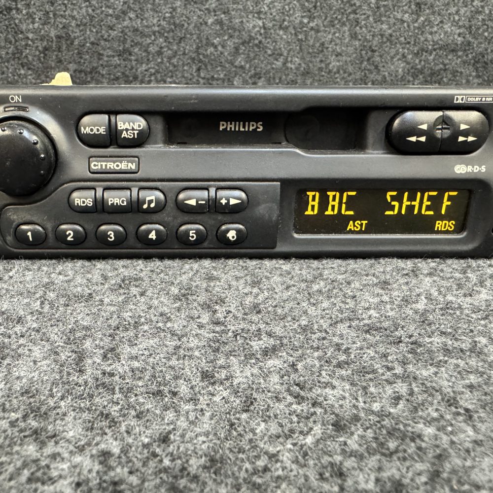 Old Classic Citroen Car Radio Cassette Player With Code Philips 22RC465