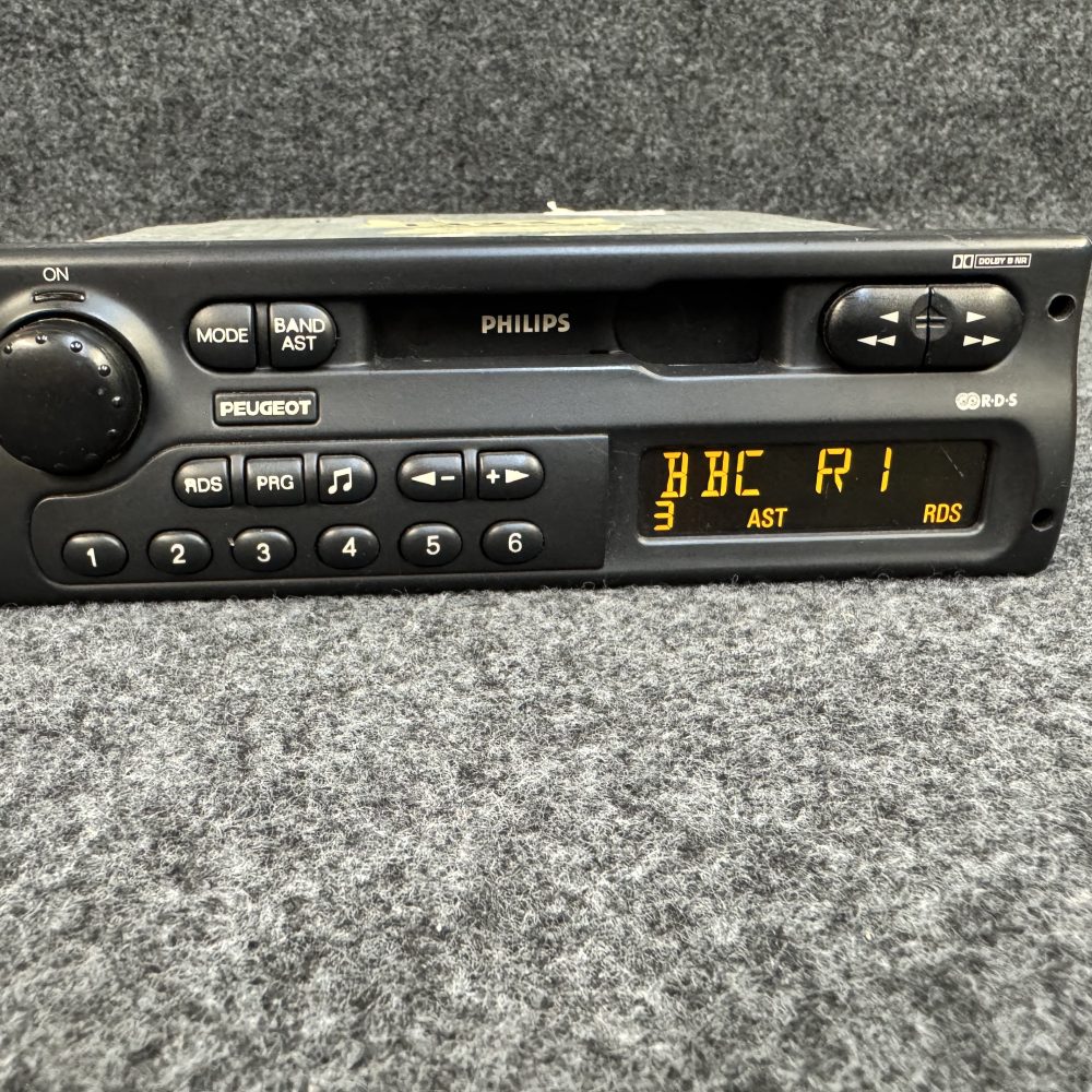 Old Classic Peugeot Car Radio Cassette Player With Code Philips 22RC465