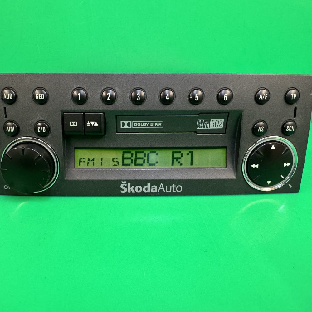 Skoda Fabia Music System 502 Original Car Radio Cassette Player Top spec