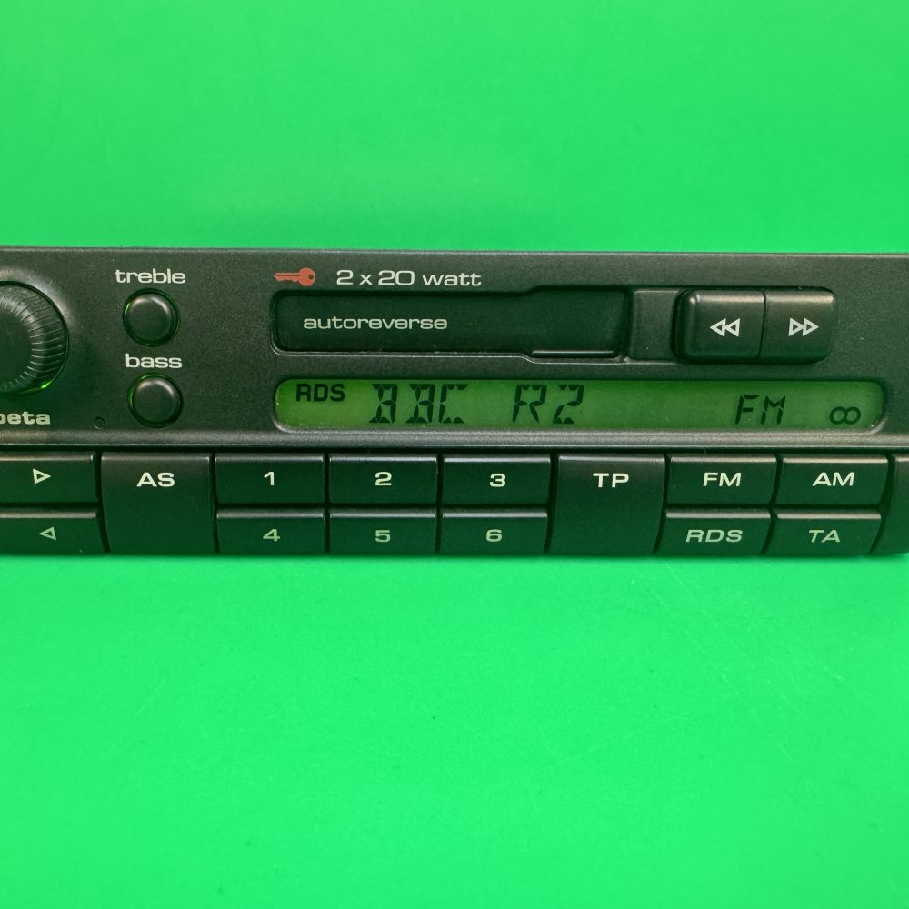 Vw Beta mk2 old car radio cassette player Grundig Rare early model with code