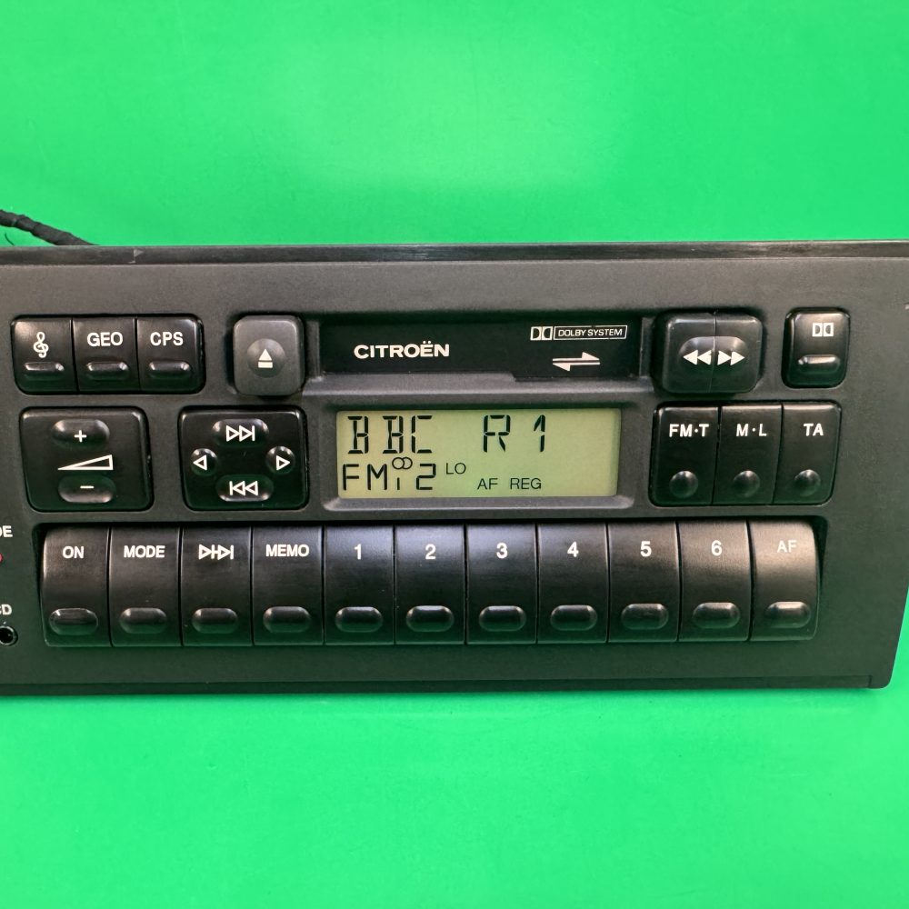 Citroen Xantia old Classic radio cassette player PH1 with code