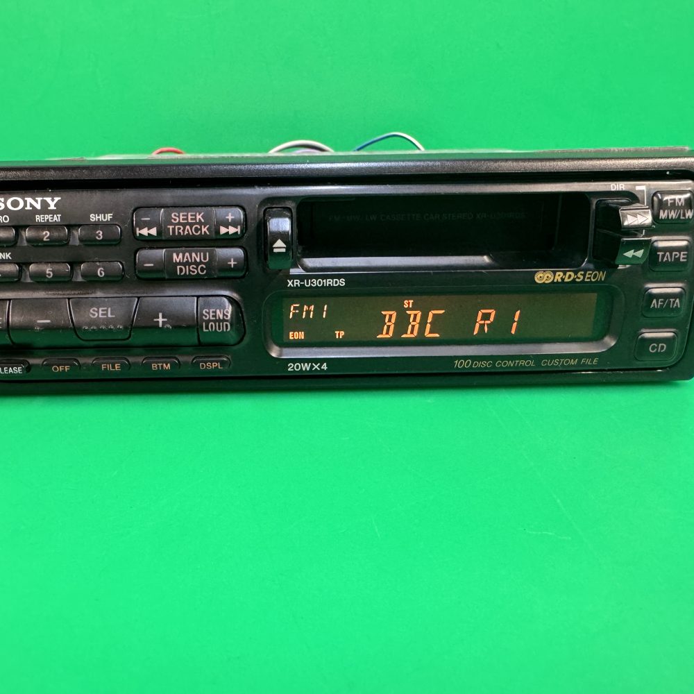 Sony Car Radio Cassette Player + Cd Changer Control Xr-U301RDS old Classic