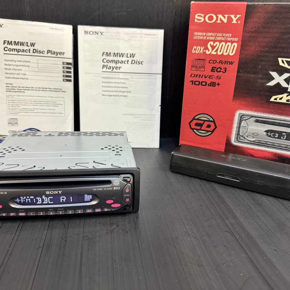Sony Cdx-S2000 Xplod Car Radio Stereo Cd Player boxed