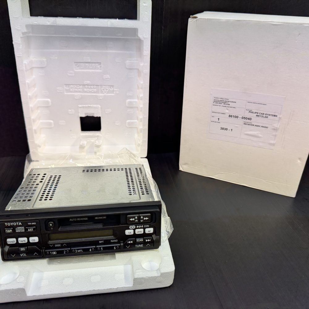 Toyota Oem car radio cassette head unit model WH8403 New old stock