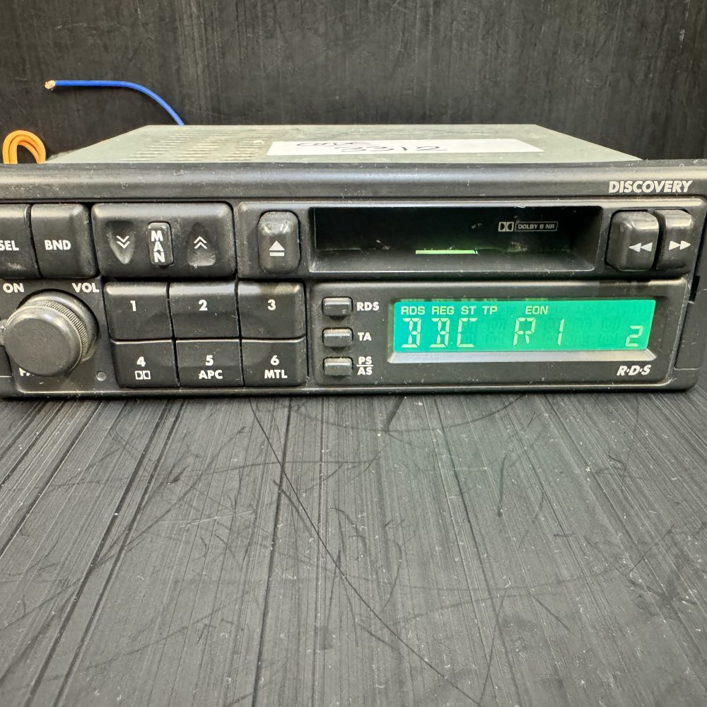 Land Rover Discovery Pu-9845a old car radio cassette player AMR2194LNF