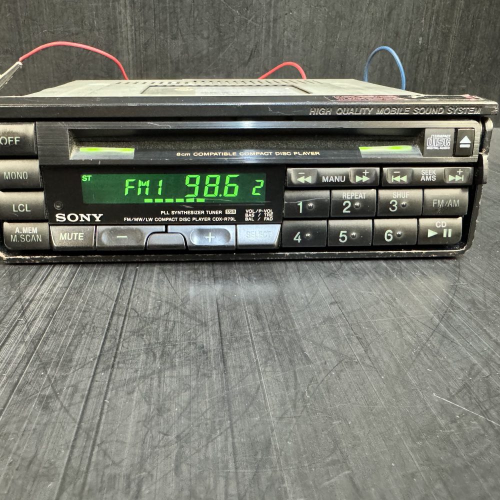 Sony Cdx-R79L very early rare retro pull out CD player